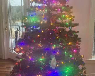 7.5' Pre-Lit Christmas Tree
