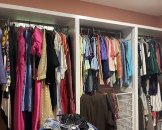 Women's clothing of all sizes - Vintage and Fashionable items