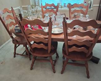 HARD ROCK MAPLE DINING TABLE & 6 CHAIRS