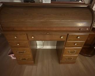Roll top desk