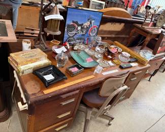 Vintage ashtrays and man cave items