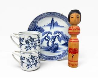 119 BlueWhiteWallHangingBowlBlueDanubeCupsKokeshiDoll