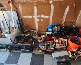 TOOLS GARAGE