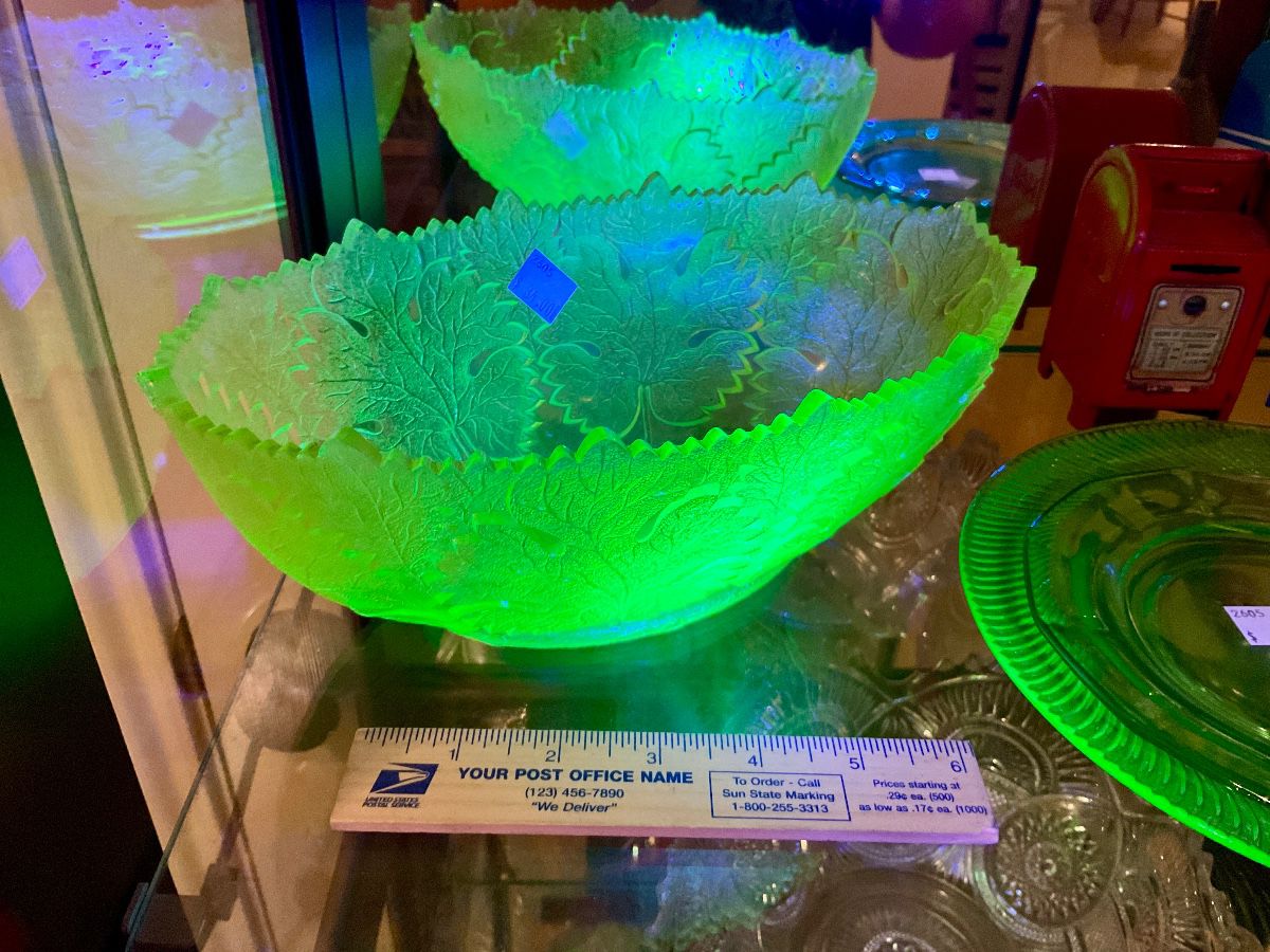 Vaseline glass bowl
