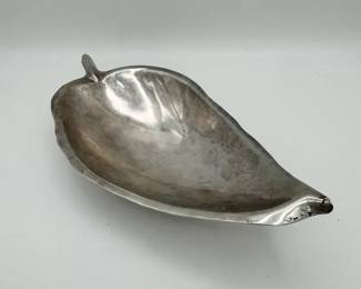 Vintage Alfredo Sciarrotta Sterling Silver HandHammered LeafShaped Nut Dish