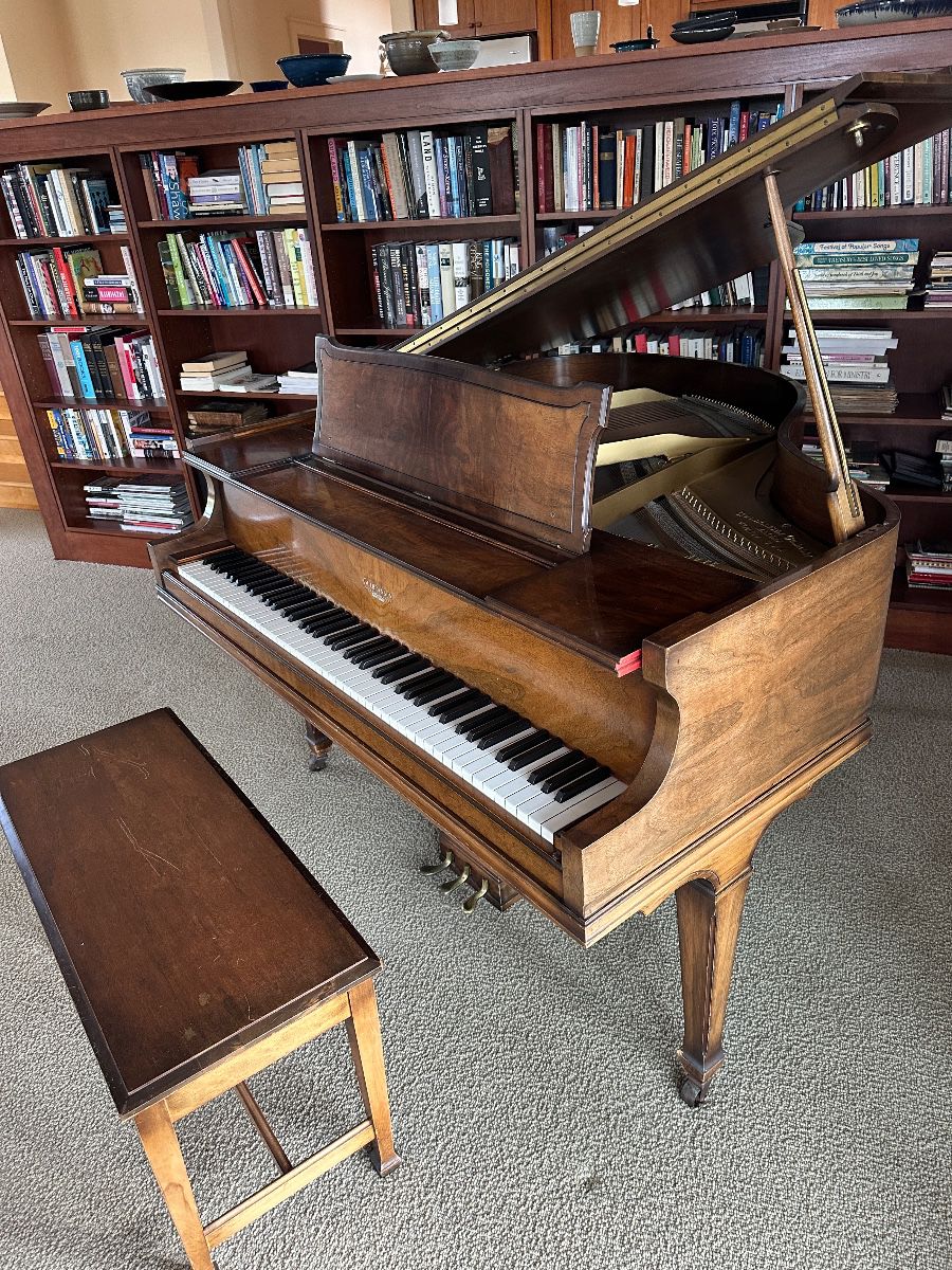 Gulbransen Super Scale grand piano