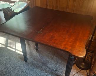 Folding, rotating top table