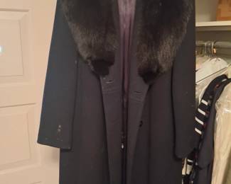 Wool coat w/ fur collar