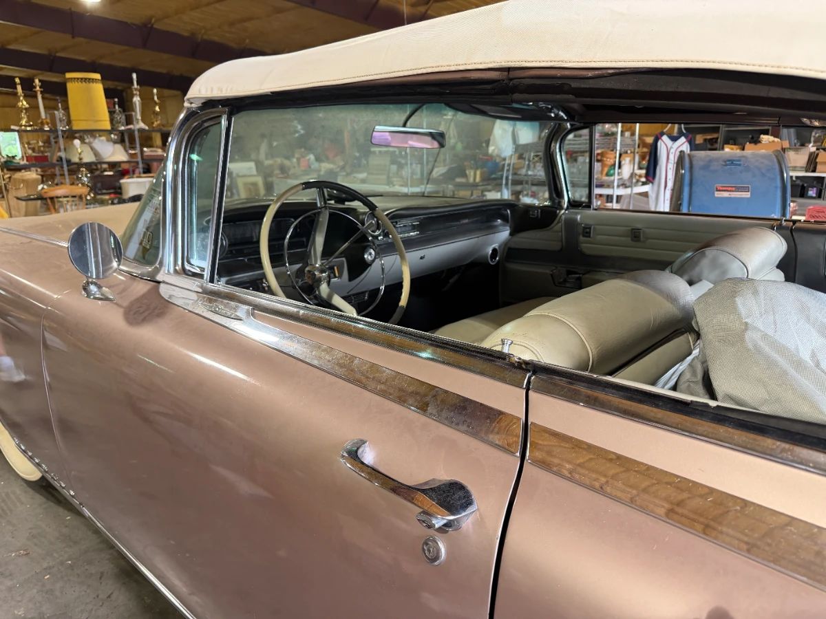 1959 Cadillac Biarritz