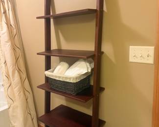 LEANING WALL SHELF