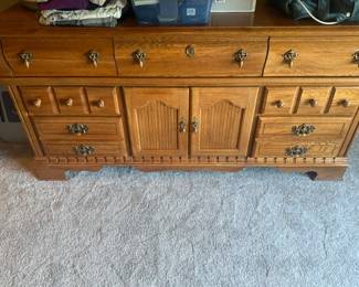 SOLID WOOD DRESSER