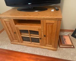 SOLID OAK ENTERTAINMENT CONSOLE
