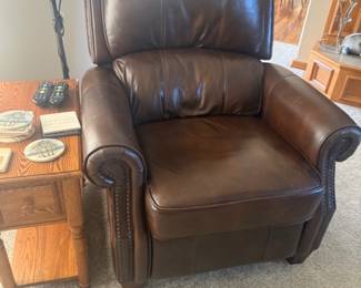 LAZBOY LEATHER PUSH BACK RECLINER