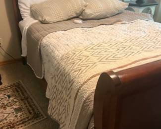 FULL SIDE SLEIGH BED