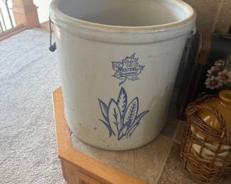 12 GALLON WESTERN CROCK...NICE