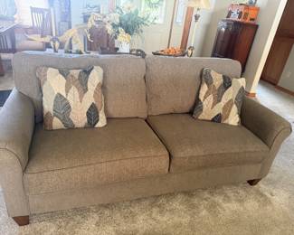 LAZBOY KENNEDY LOVESEAT