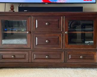 Television cabinet