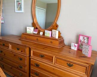 1 of 5 peices Liberty  full/queen bedroom suit