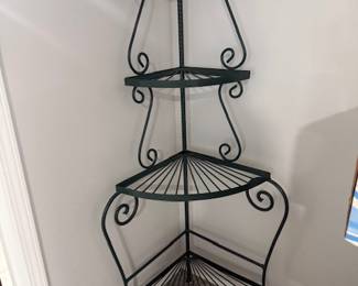 STATIONARY CORNER SHELF