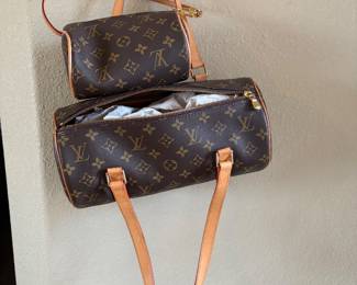 FAKE LV