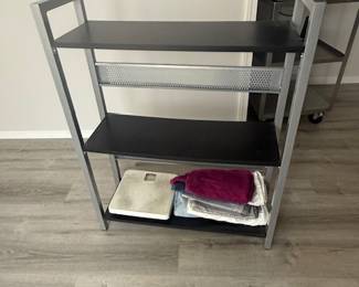 STATIONARY BOOKSHELF