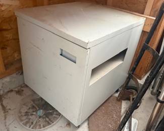 METAL BOX