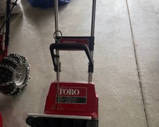 TORO ELECTRIC SNOW BLOWER