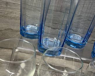 STEMWARE WINE GLASSES BLUE TUMBLERS