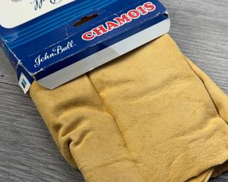 VINTAGE JOHN BULL CHAMOIS 