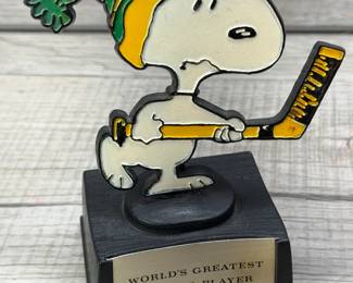 VINTAGE HOCKEY COLLECTIBLES PEANUTS SNOOPY RUSS TROLL