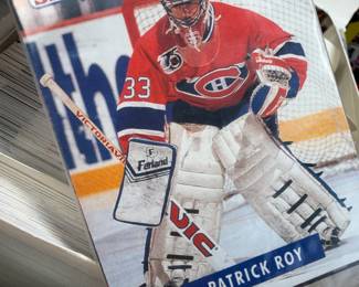 NHL HOCKEY CARDS & COLLECTIBLES