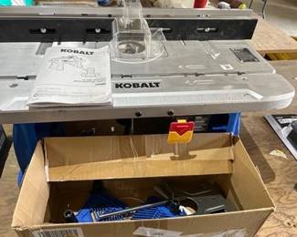 Kobalt 12 amp router with table
