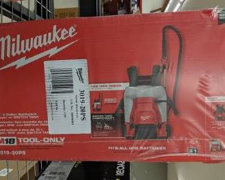 Milwaukee Tool M18 4 gal Sprayer Backpack Sprayer