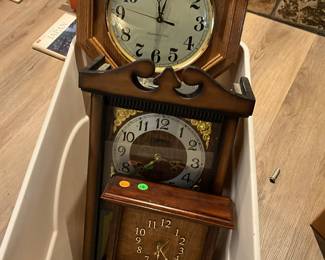 Multiple wall clocks-working and not working
