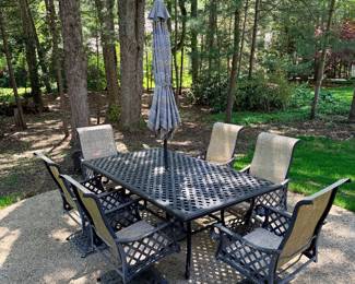 Outdoor patio table and chair set