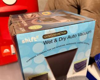 Shift wet and dry auto vacuum in box