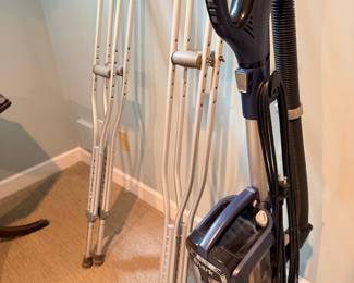 shark vacuum and crutches