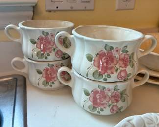 Vintage Gibson Designs Roseland stoneware soup mugs cottagecore