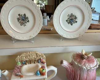 Wedgwood Pembroke Corinthian plates