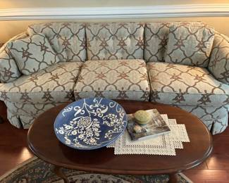 Elegant couch in great condition
