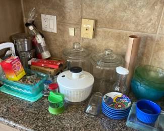 Handy Dandy Kitchen Lot
