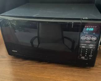 Small Sanyo Microwave