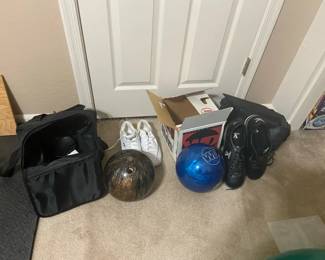 Bowling Couple Bags, Balls, And Shoes