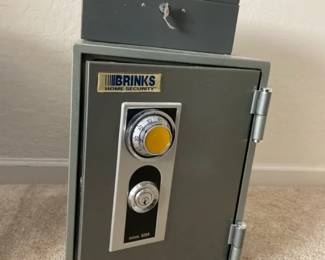 BRINKS Secure Safe Lockbox