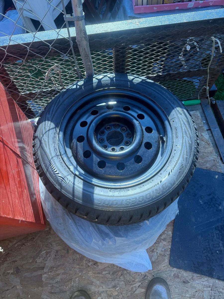 Set of 4 new tires