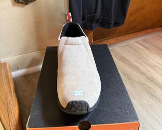 Tennis Shoes