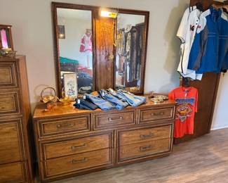 Dresser & Mirror