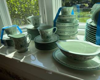 Noritake China Set Paradise Green 
