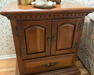 Vtg Wood Nightstand 