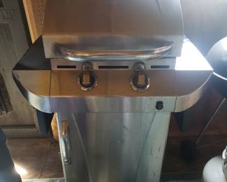 Charcoal and gas grill